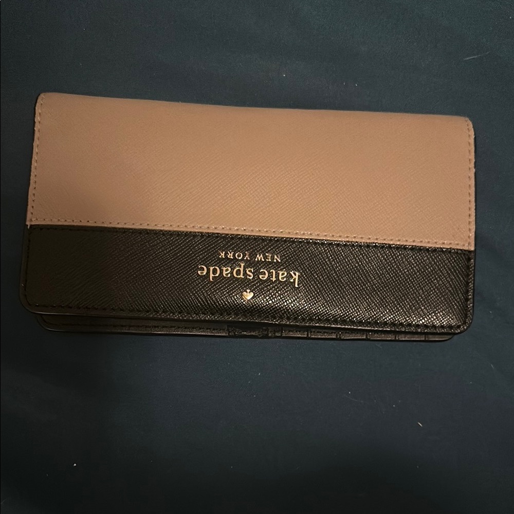 Kate Spade Black and Tan Wallet